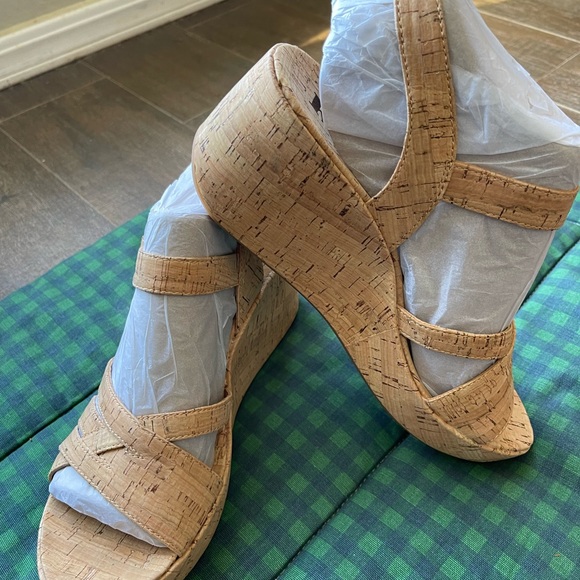 KORKS, Sandal, Size 10, $30 Brand New in Box. Never worn. - Picture 2 of 9